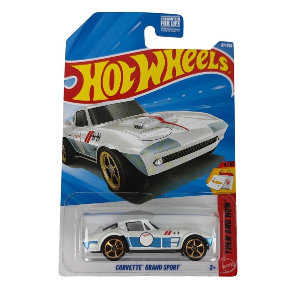 Hot Wheels 2026 Corvette Grand Sport White Then and Now 3/10 97/250 HNK37